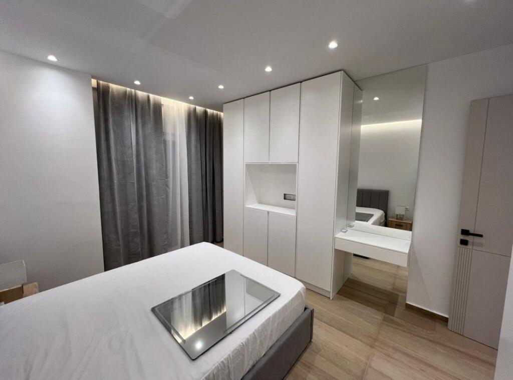 Jepet Me Qera , Apartament 1+1 , ZOGU I ZI