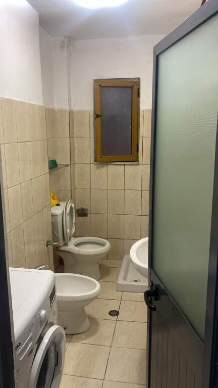 Scuola unita, appartamento 1+1 5° piano edificio esistente senza ascensore