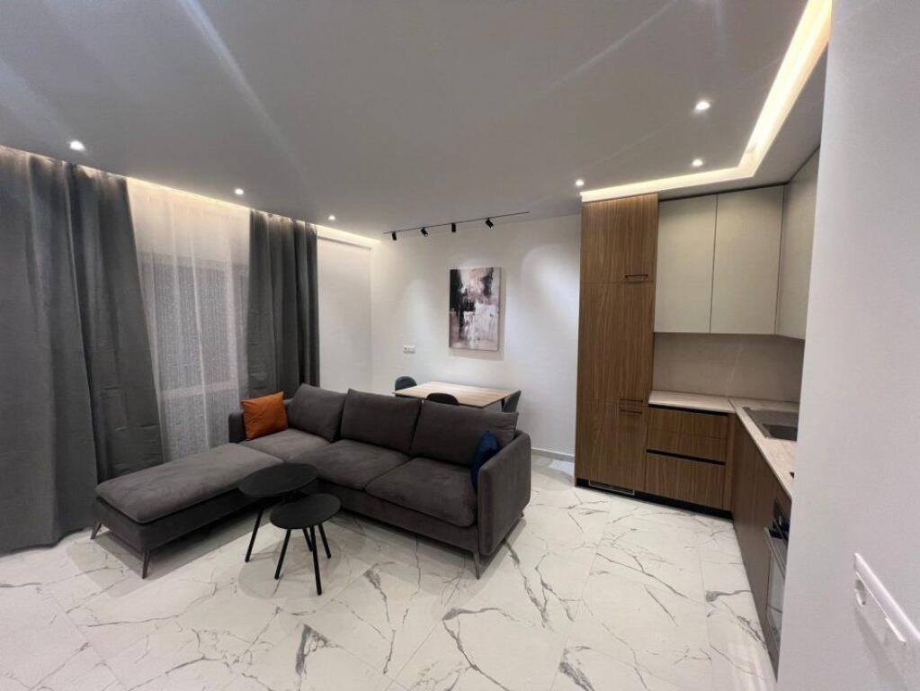 Jepet Me Qera , Apartament 1+1 , Zogu i Zi , Tirane.