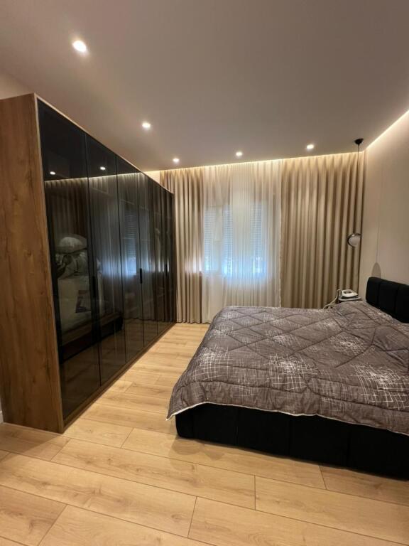 Super apartament me qera 3+1+3
