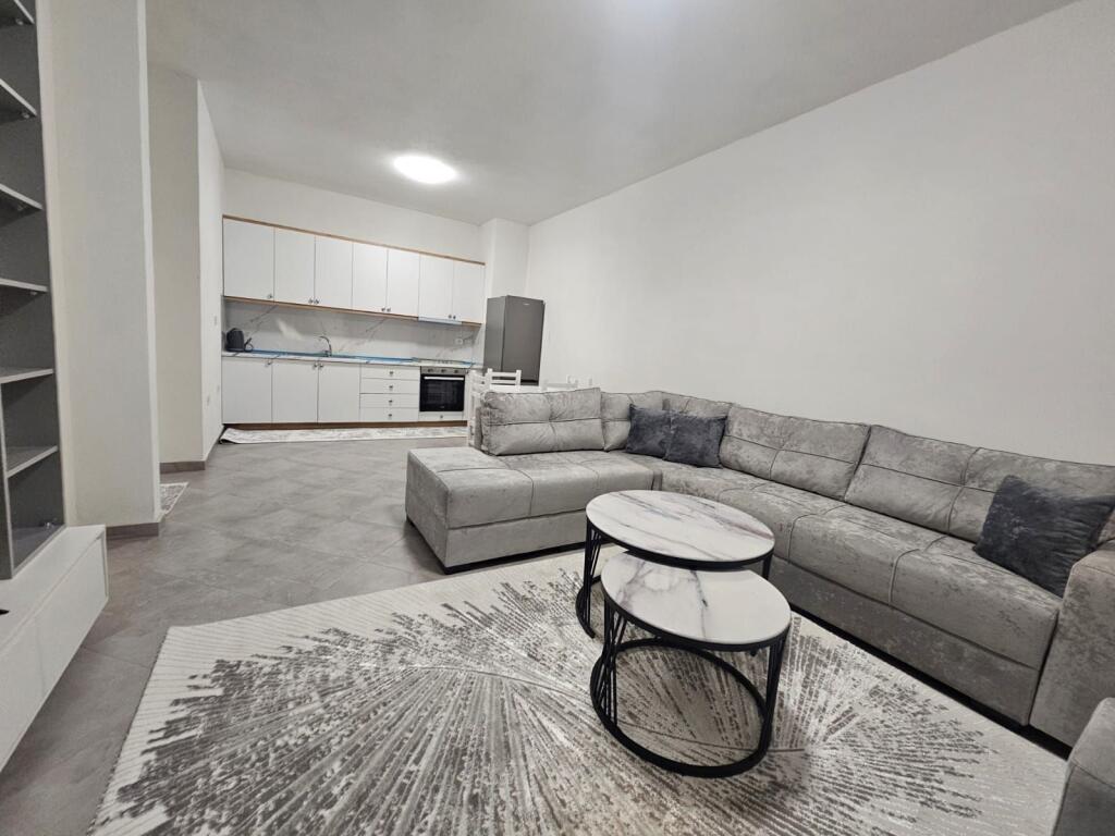 Affitto Appartamento 1+1 con posto auto Green City Unaza e Re
