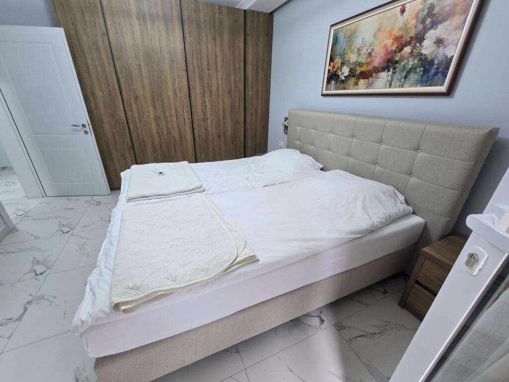 SI DÀ 1+1 Via Elbasan