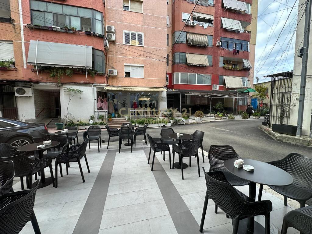 LOCALE COMMERCIALE IN VENDITA PRESSO VASIL SHANTO !