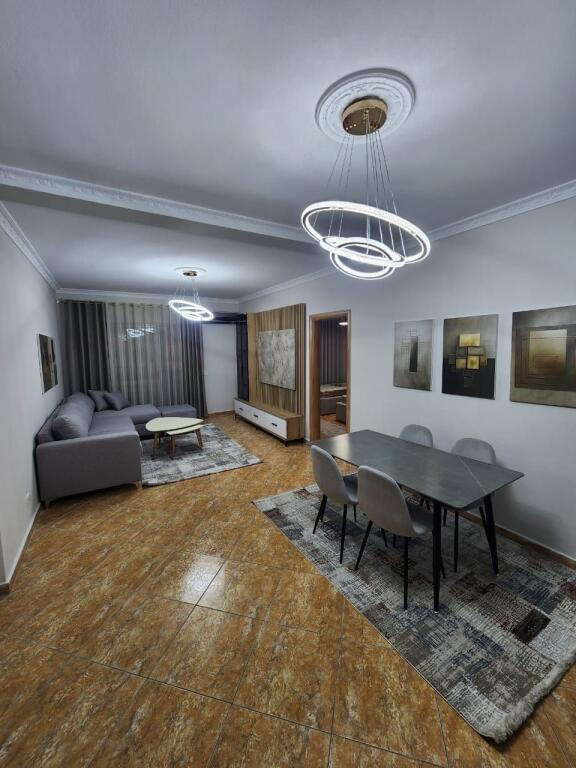 Shitet Apartament 2+1 lagja 13 durres