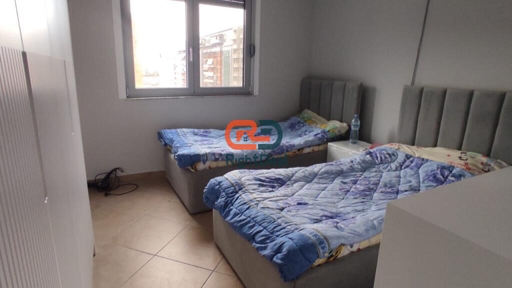Tek Delijorgji ,Jepet Me Qira Apartament 2+1 I Mobiluar!!!