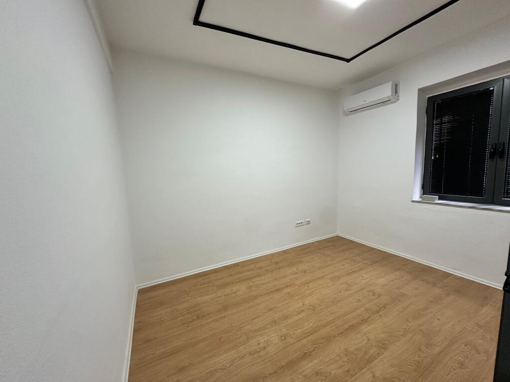 Apartament/ Zyre Me Qira ne Qender / Kafe Flora