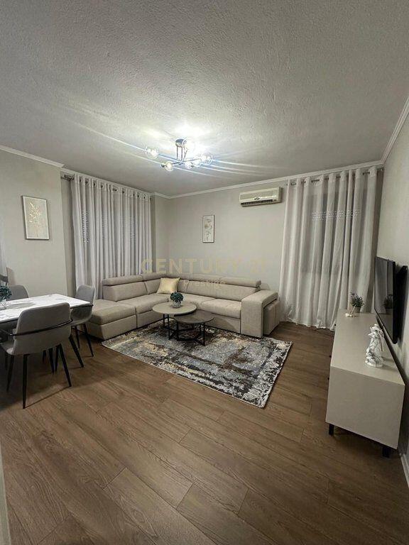 APPARTAMENTO 1+1 IN AFFITTO IN CENTRO, TIRANA!