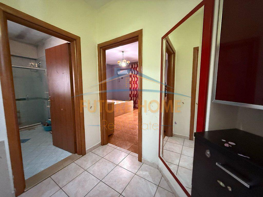 Qera, Apartament 2+1, Oxhaku , Tiranë.