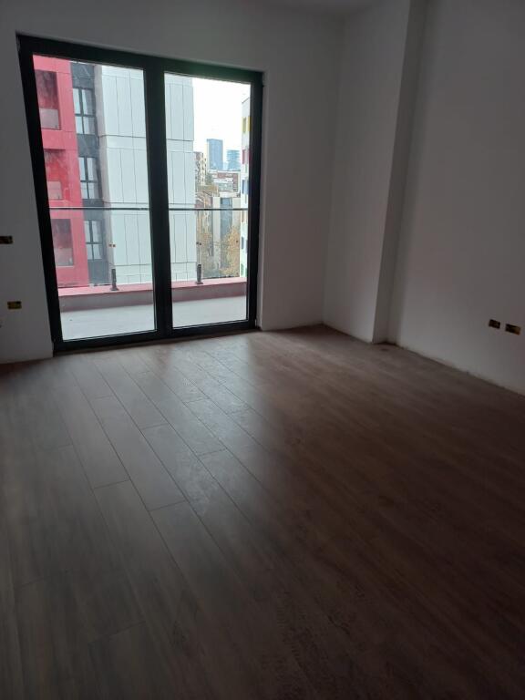 UFFICIO IN AFFITTO 83 M2 VIA DIBRA 520 EURO