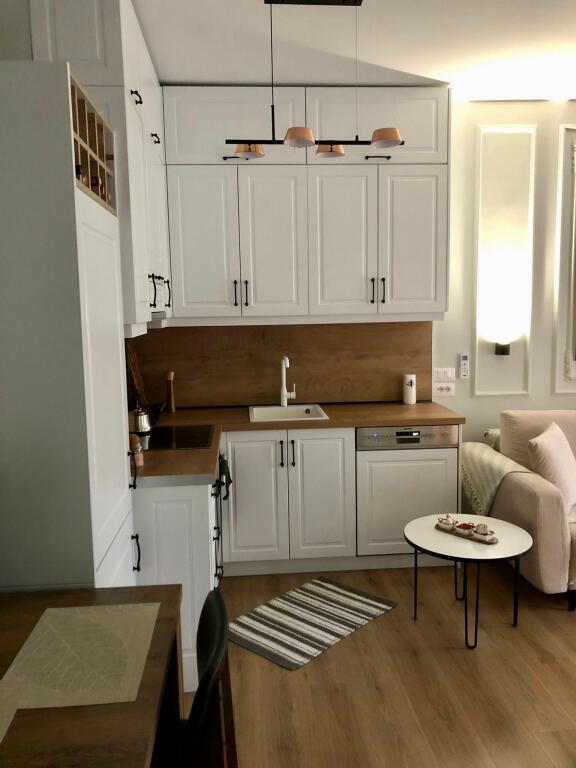 📣 QERA SUPER Apartament 1+1 📍 Rruga "Xhanfize Keko", Prane Artistit ✨