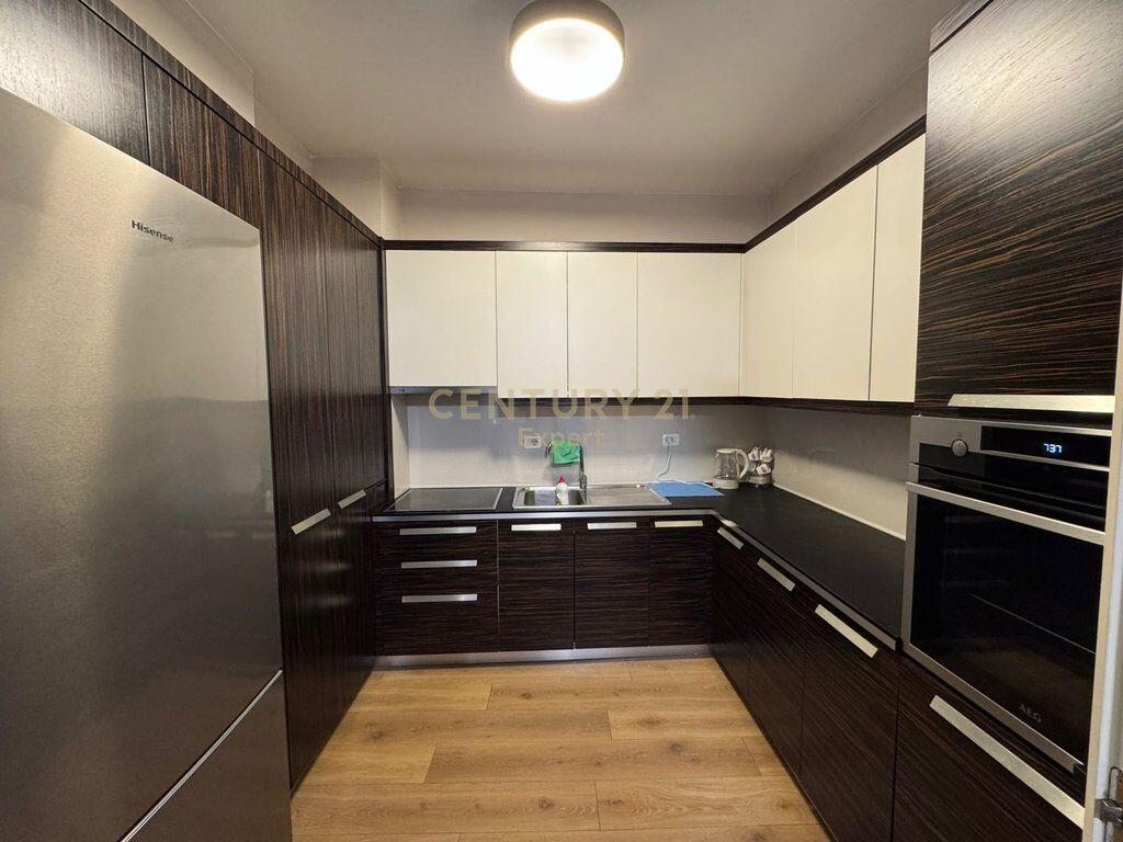 TEK KOMPLEKSI FRATARI JAPIM ME QIRA APARTAMENT 2+1+2