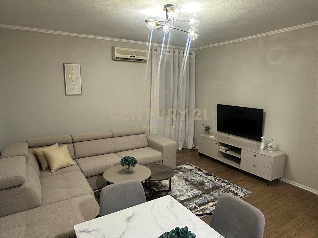 APPARTAMENTO 1+1 IN AFFITTO IN CENTRO, TIRANA!