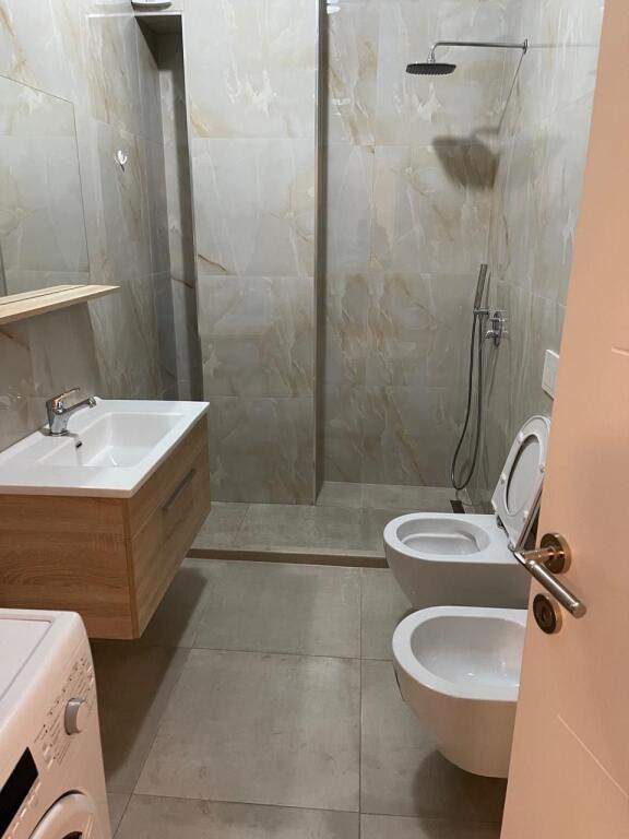 In affitto 1+1 a Siri Kodra dentro la circonvallazione