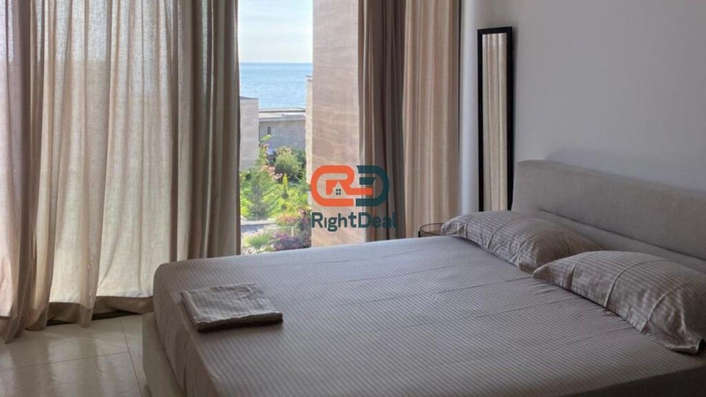 Alla Residenza Olea, Vendesi Villa di Lusso Arredata e con Vista sul Mare!
