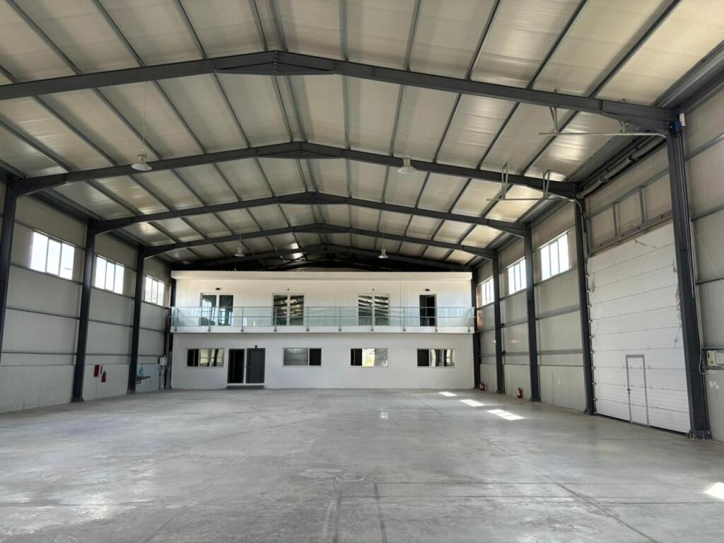 🏡 Capannone industriale in affitto a Vore