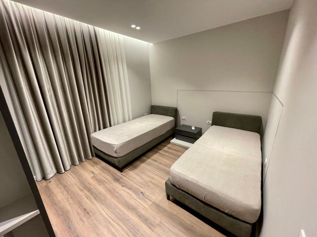 📣 QERA SUPER Apartament 2+1 📍 Ish Fusha e Aviacionit ✨
