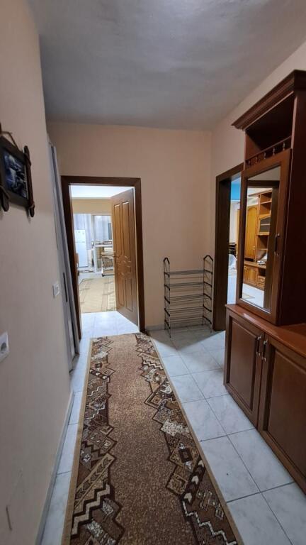🏡 APPARTAMENTO 3+1 IN AFFITTO – VICINO ALL'UNIVERSITÀ “ZOJA E KËSHILLIT TË MIRË”