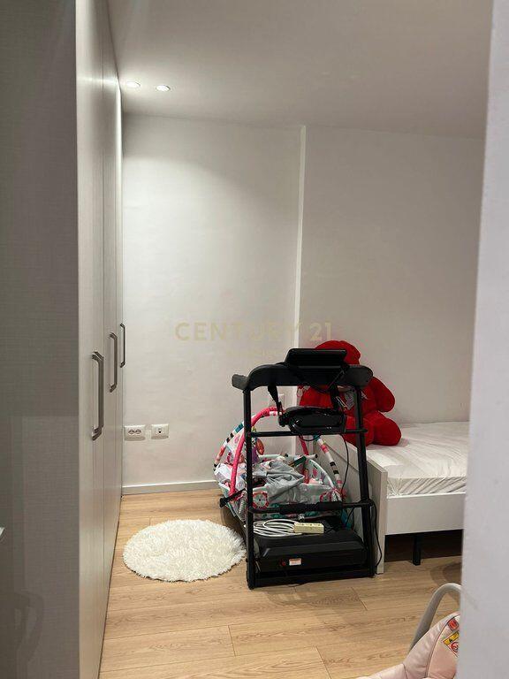 APARTAMENT 2+1+2 +POST PARKIMI ME QIRA, PRANE RADISSONIT, LIQENI I THATE!