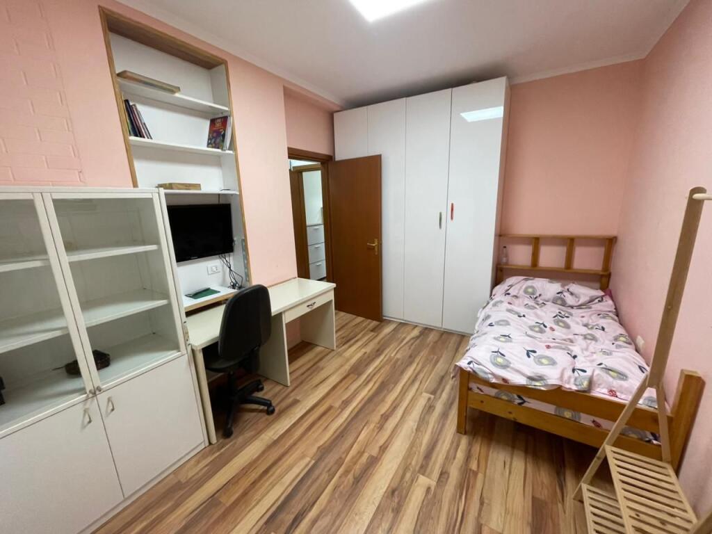 Apartament për qera 3+1+2+garazhd – Liqeni i Thatë