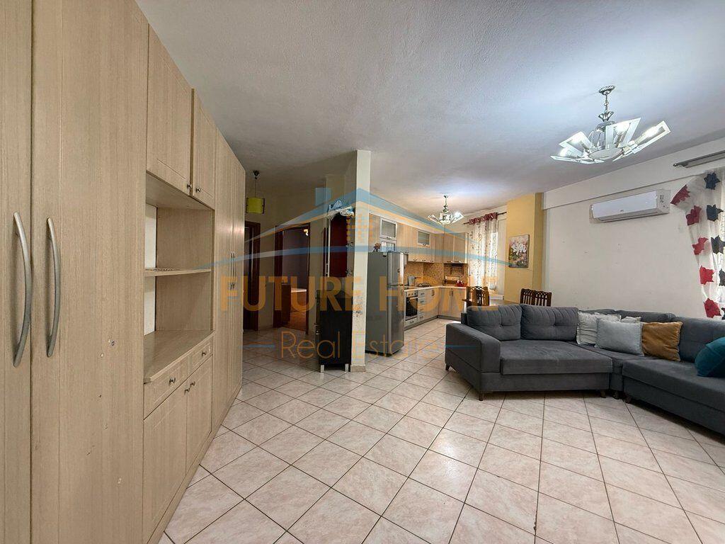 Qera, Apartament 2+1, Oxhaku , Tiranë.