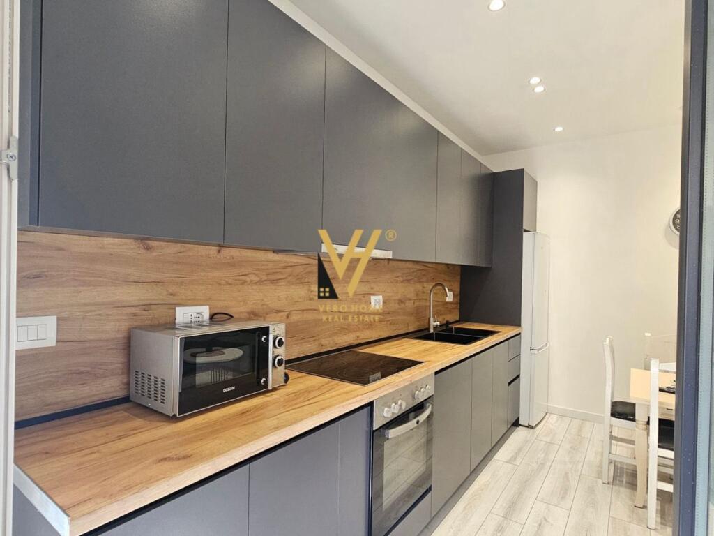 JEPET APARTAMENT 1+1+BLK ME QERA NE SHKOZE 400 EURO