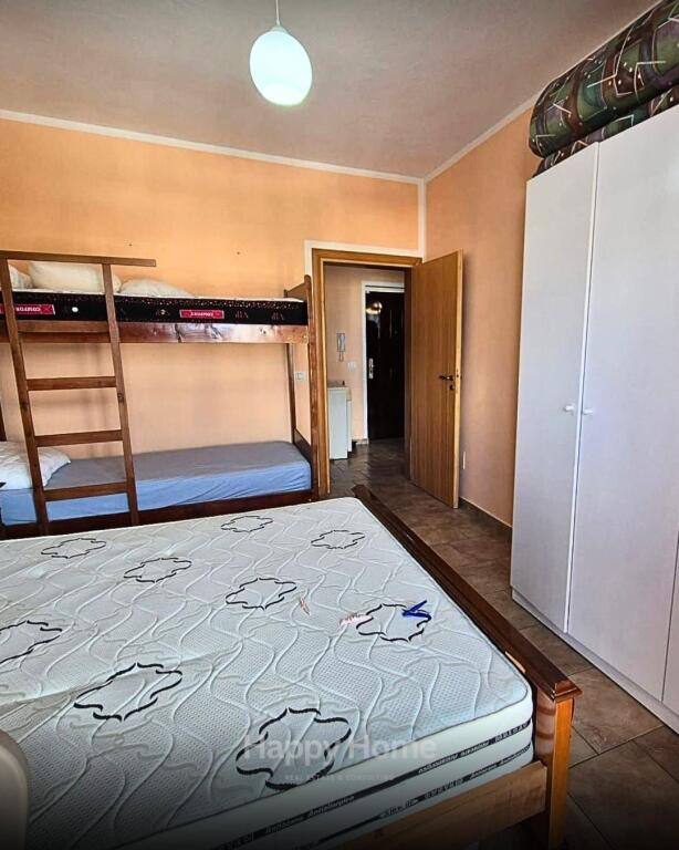 💣OPPORTUNITÀ FANTASTICA DI INVESTIMENTO AiR BNB o RESIDENZA.💣  ❤️ 2 Appartamenti adiacenti l'uno all'altro.  Vendita di 2 appartamenti 1+1 separati o entrambi insieme, in una zona molto richiesta di Orikum, Vlorë, ideale sia per residenza che per investimento.   