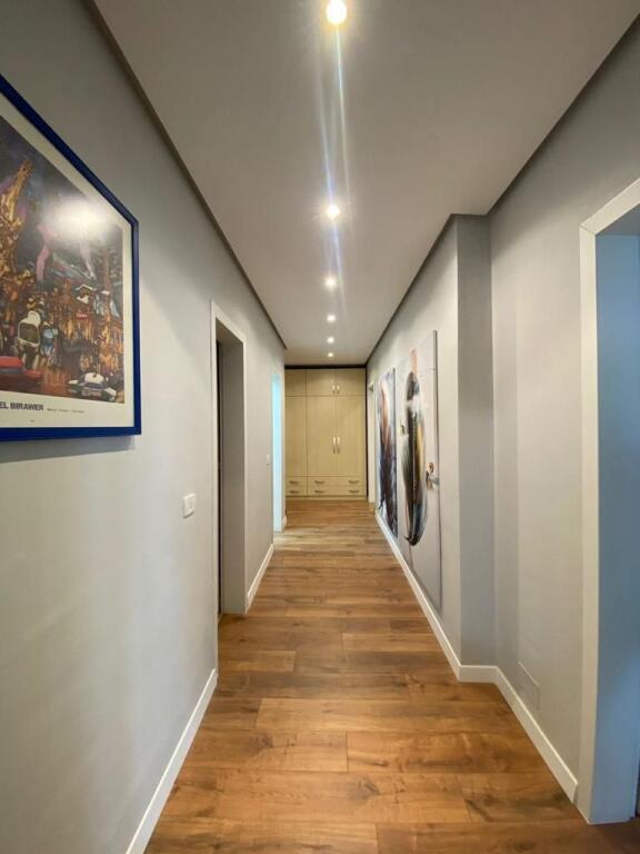 Appartamento in affitto, Super posizione, 2+1 vicino all'Esposizione “Shqipëria Sot”