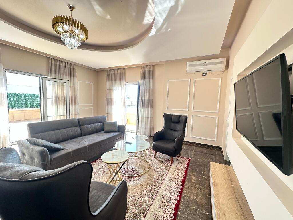 Penthouse  Garage for Long-Term Rent, Vlora