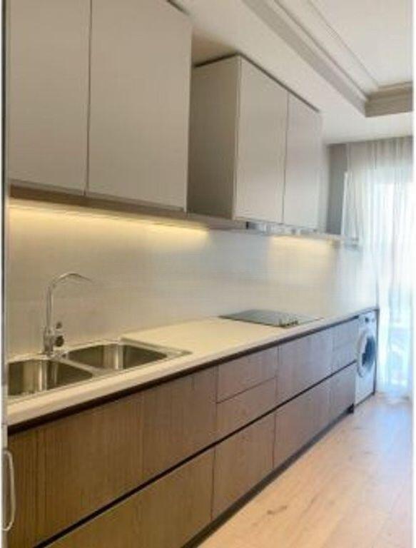Appartamento 1+1 in affitto a Myslym Shyri 750 € /mese