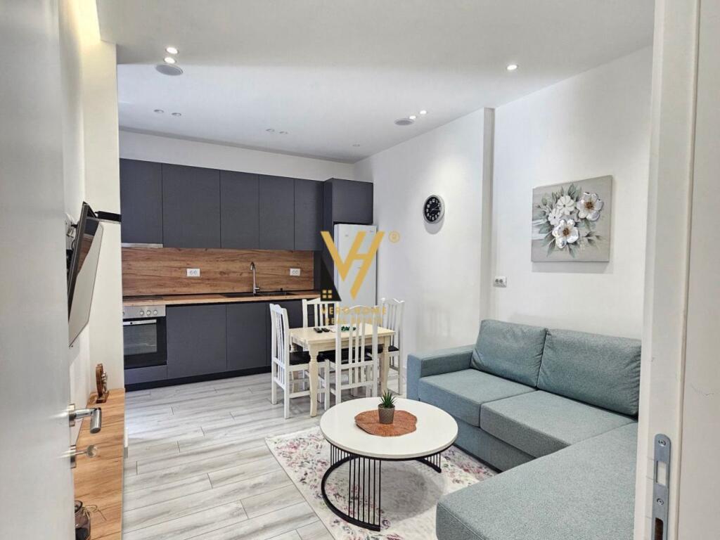 JEPET APARTAMENT 1+1+BLK ME QERA NE SHKOZE 400 EURO