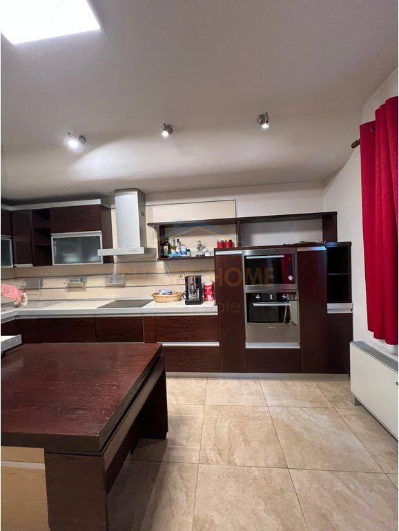 Rent, Apartment 3+1+2, Near Downtown, Tirana