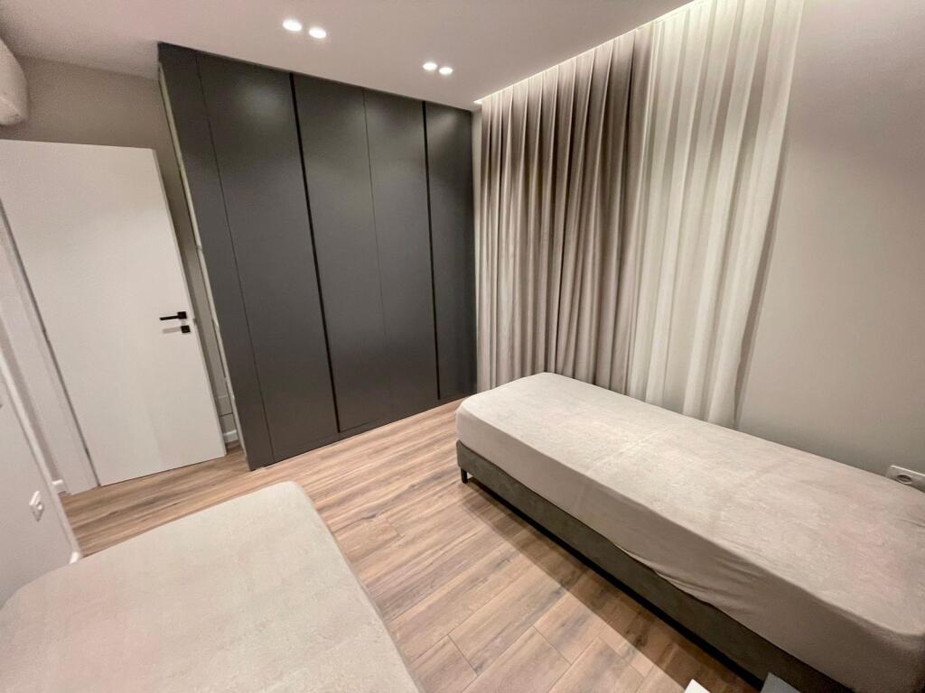 📣 QERA SUPER Apartament 2+1 📍 Ish Fusha e Aviacionit ✨