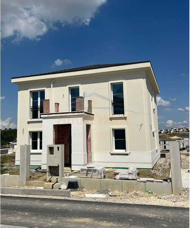 For sale, 3-Storey Villa, Rolling Hill, near Farka Lake