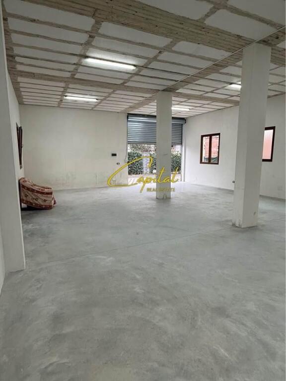 MAGAZZINO IN AFFITTO 120 M2 LAPRAKE 75.000 LEKE