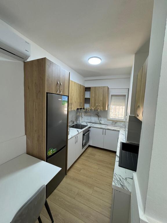 JEPET ME QIRA APARTAMENT 2 + 1 + 2 KODRA E DIELLIT RRUGA BILL KLINTON !
