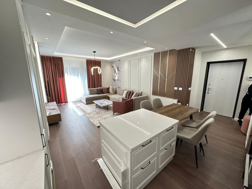 Appartamento in affitto 2+1+2+parcheggio Via dei Kosovari