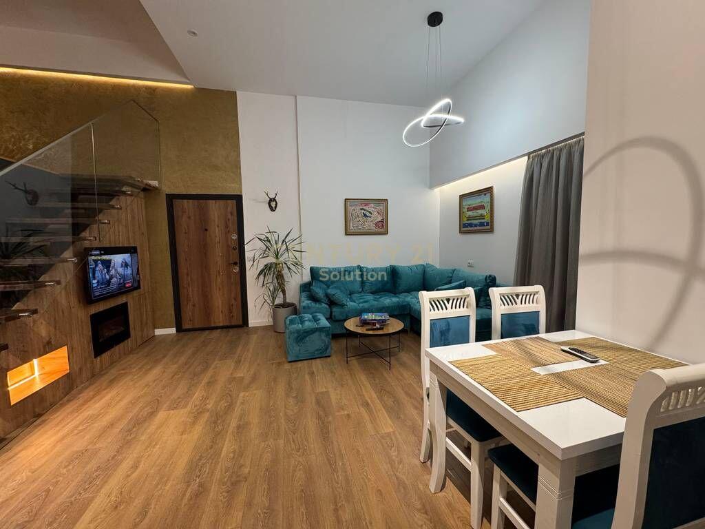 DUPLEX FOR RENT AT DRY LAKE! 700 € /Month
