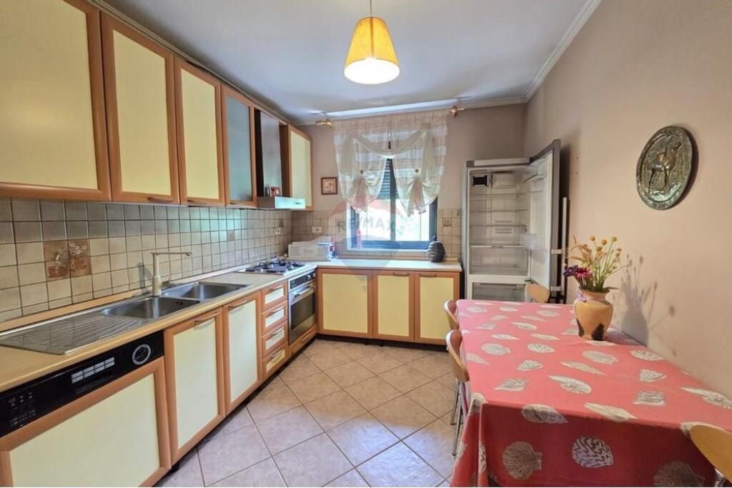 Apartment 3+2+2 for sale at Hari Fultz!