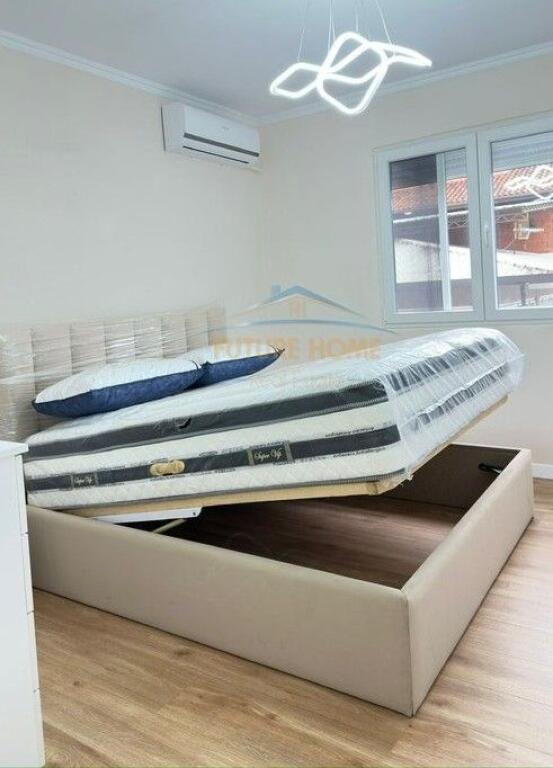Apartament 1+1 per shitje tek Shkolla Bajram Curri.