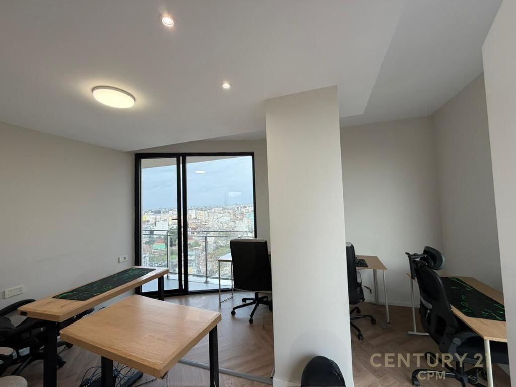OFFICE FOR RENT AT GOLDEN TOWER RESIDENCE!  2+1+2
