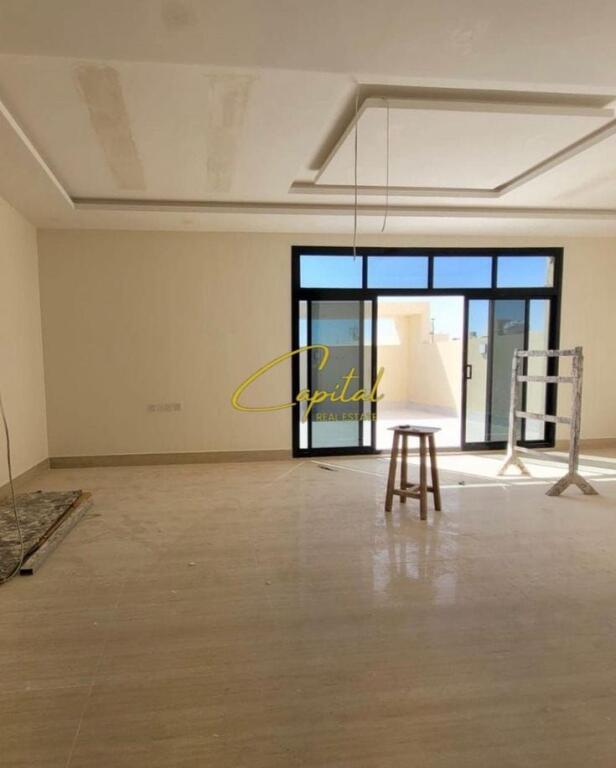 AMBIENT BIZNESI ME QIRA 120 M2 RRUGA E DIBRES 50.000 LEKE