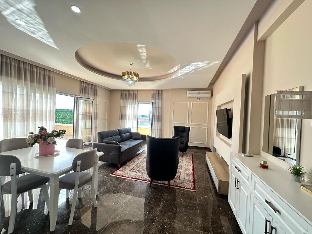 Penthouse  Garage for Long-Term Rent, Vlora