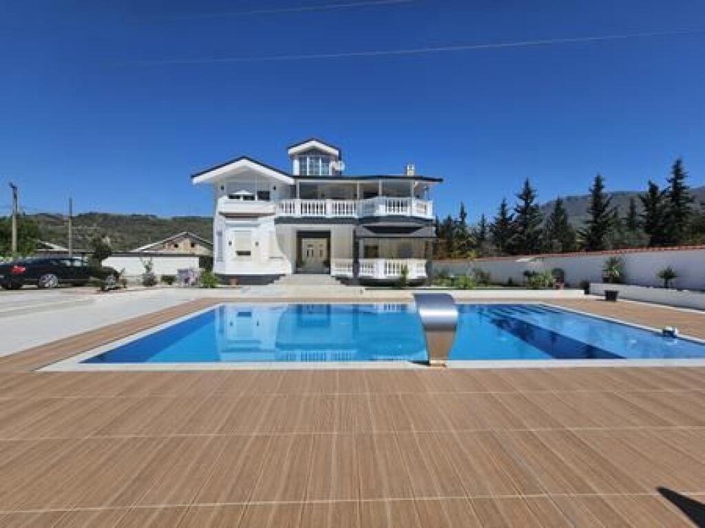 For sale, Villa+Land, Ibë, Tirana.