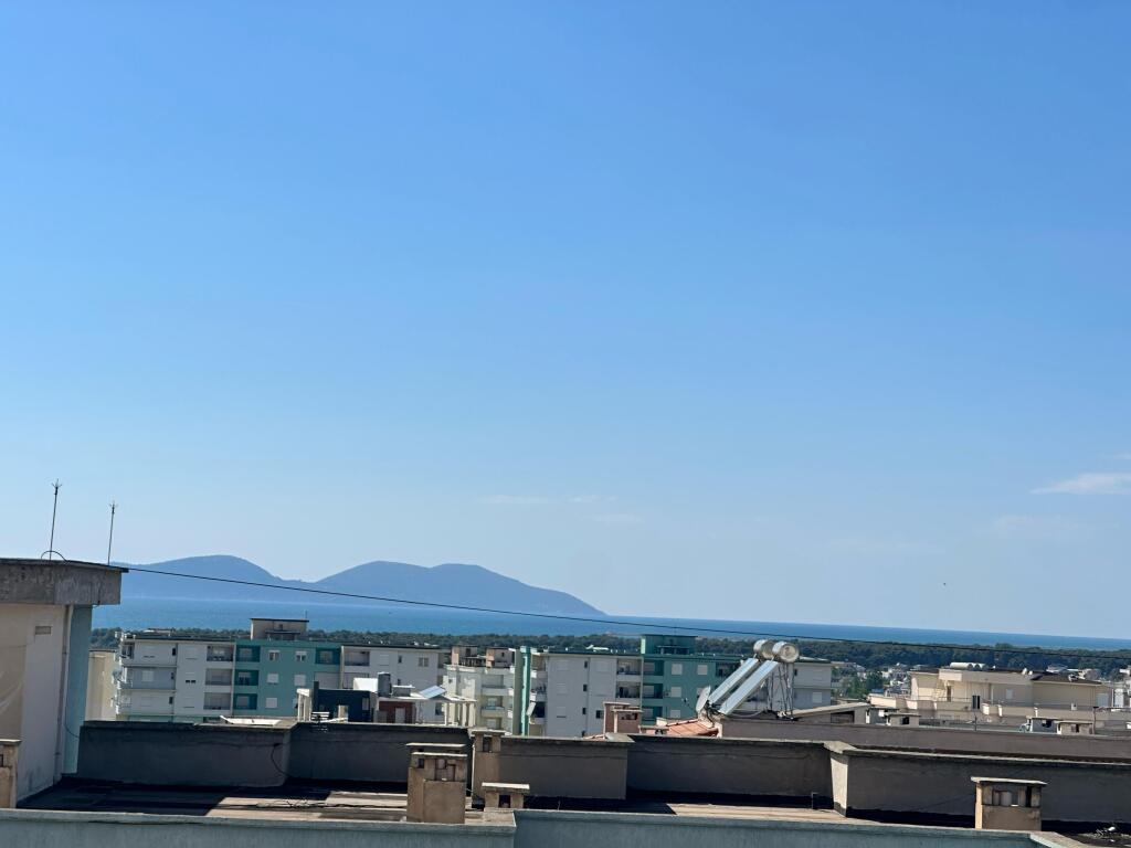 Penthouse  Garage for Long-Term Rent, Vlora