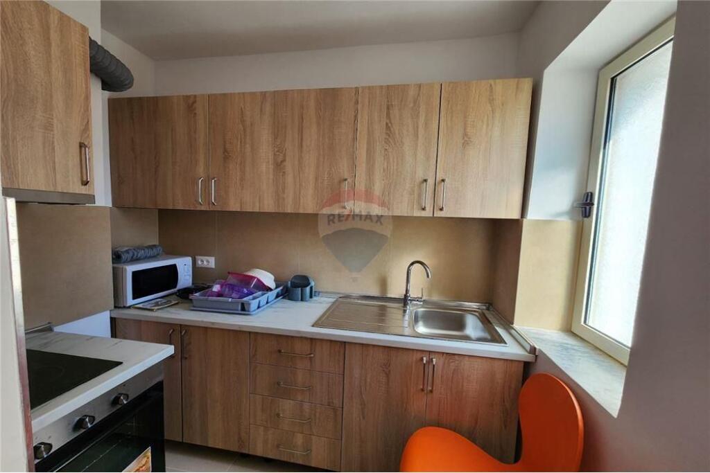 Apartament 1 +1 me. Qira te shkolla Baletit