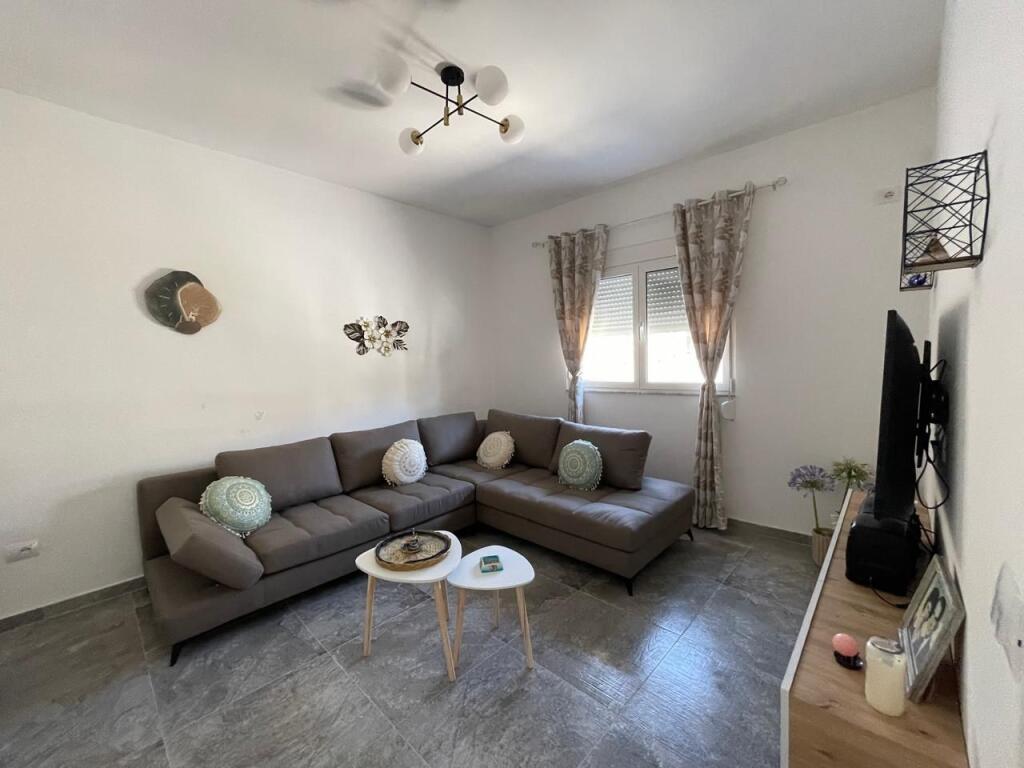 Jepet me qira shtëpi private – Lagjja e Re, Durrës