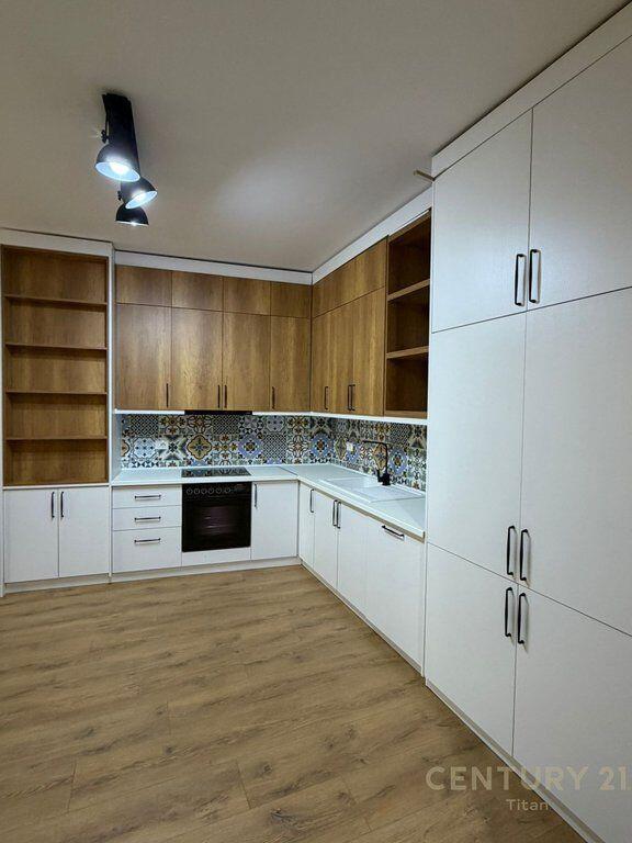 Apartament 2+1 me Qira tek prane Bulevardit Te Ri!