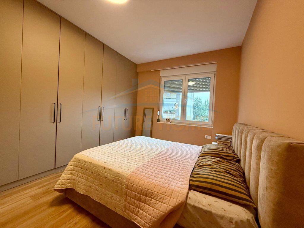In vendita, Appartamento 2+1, Via Barrikadave, Tirana.
