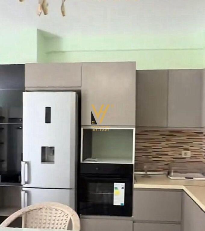 VENDESI APPARTAMENTO 1+1+2 BLK AI PALAZZI CABEJ 125.000 EURO