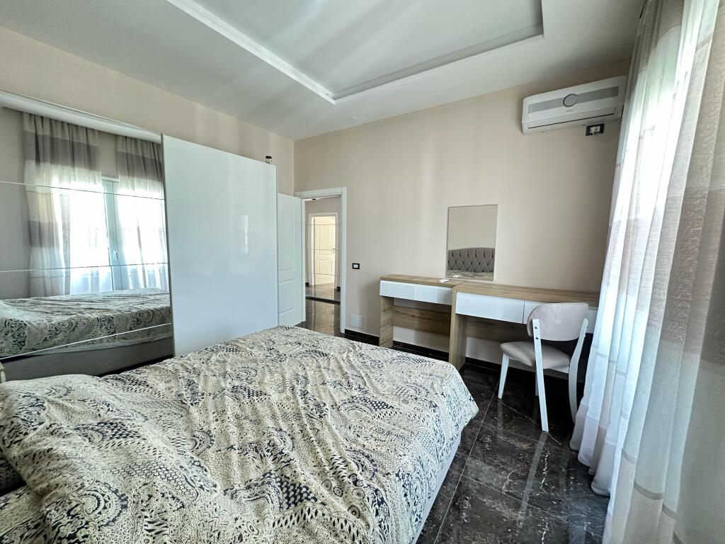 Penthouse  Garage for Long-Term Rent, Vlora